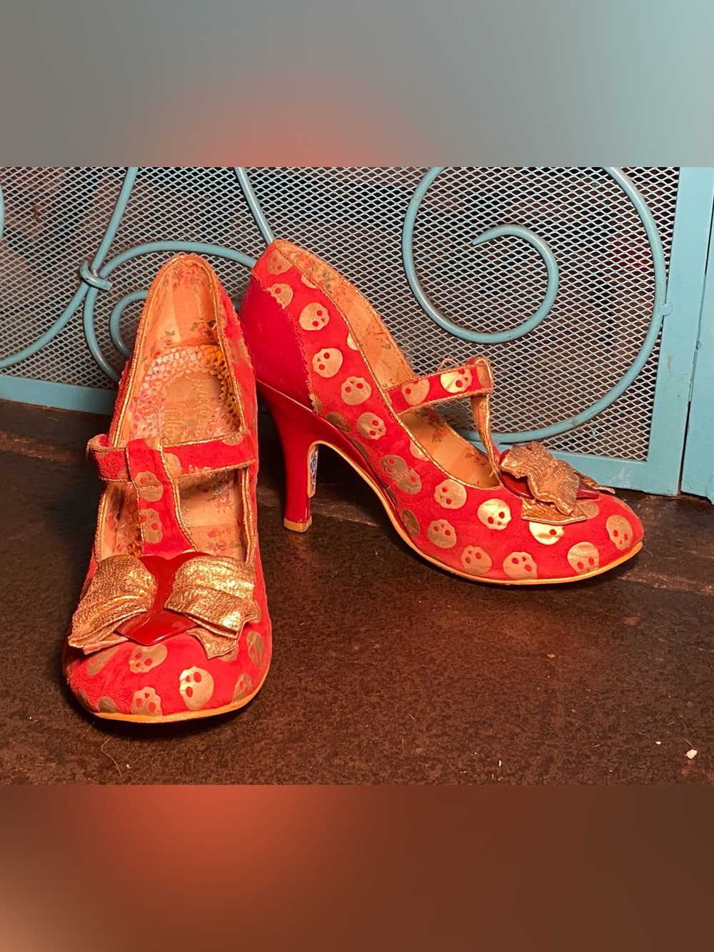 Adorable Irregular Choice T-strap pumps,red leather,gold skull print,hearts,bows